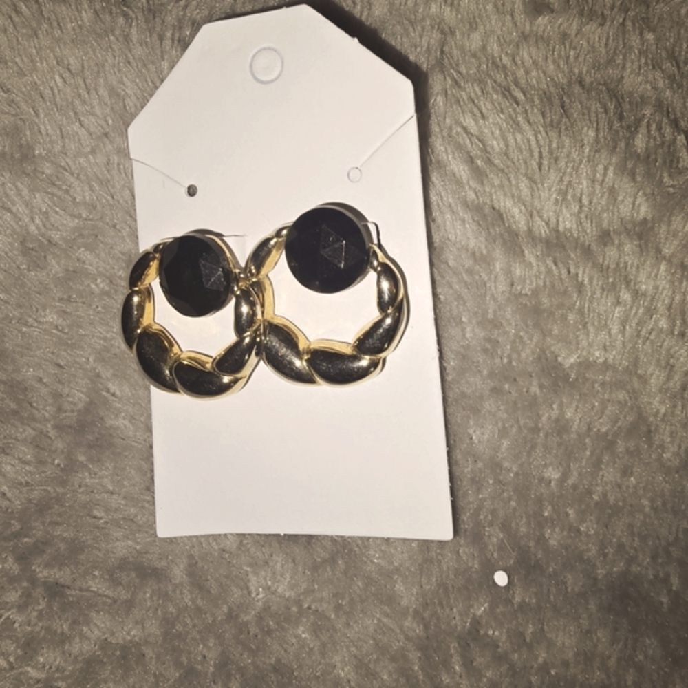 NEW!  Black and Gold Hoop Earrings!